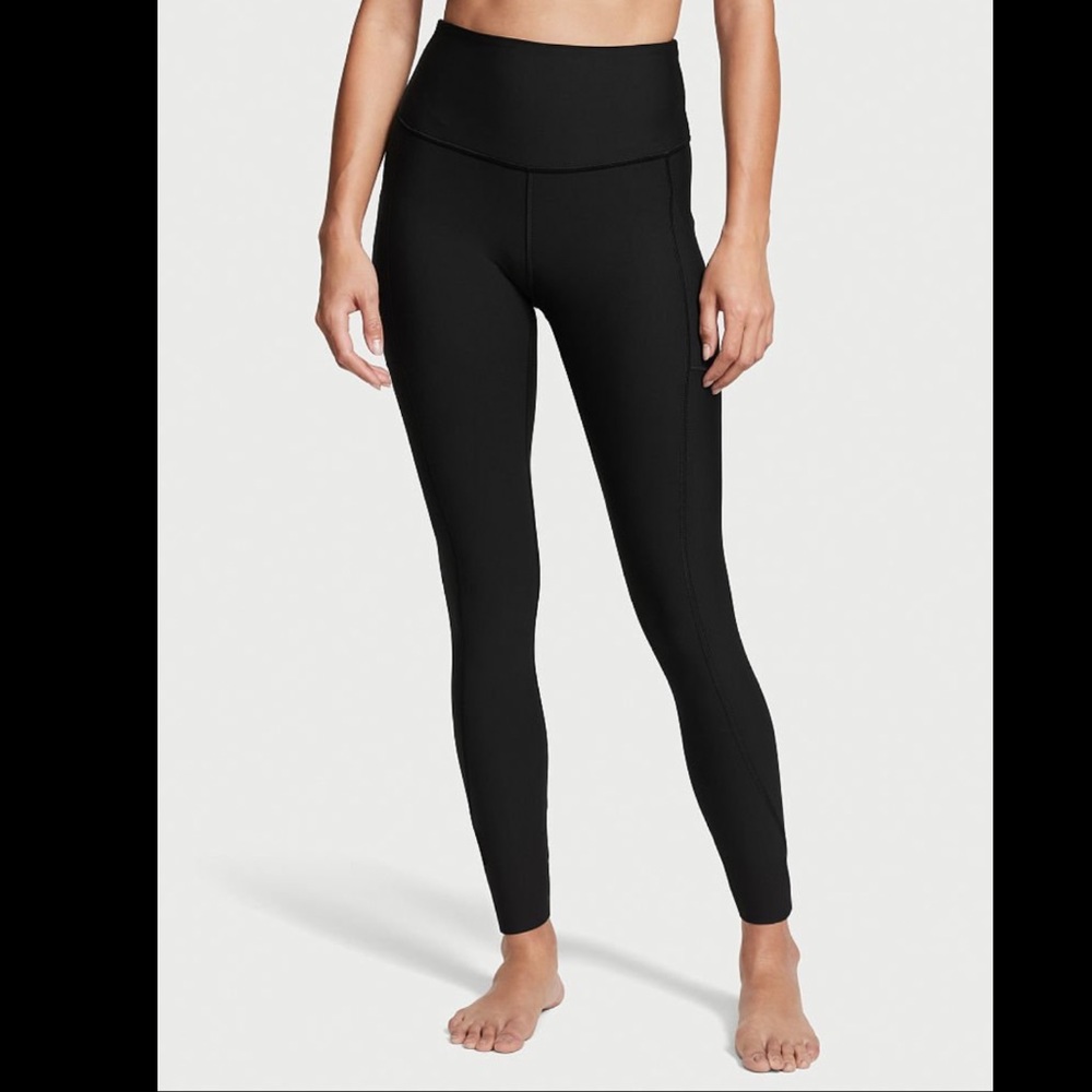Victoria Sport Knockout Tight Leggings (Black XS)